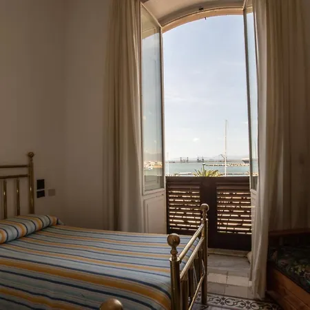 Hotel Aer Bj Vittoria 2* Cagliari